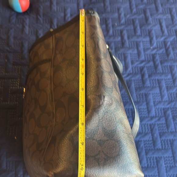 Beautiful brown on brown Coach satchel purse - Picture 12 of 14